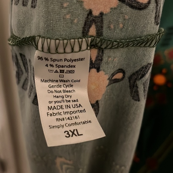 Lularoe Irma Green Aztec Tunic - Picture 3 of 3